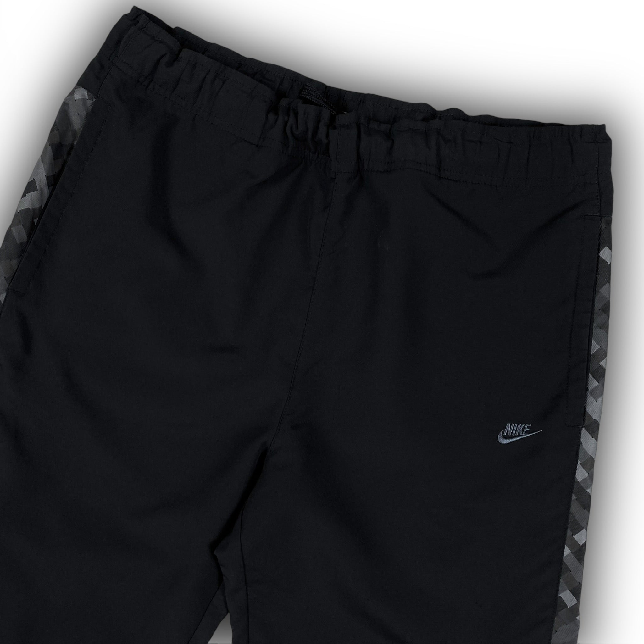 NIKE TRACKPANTS (M)