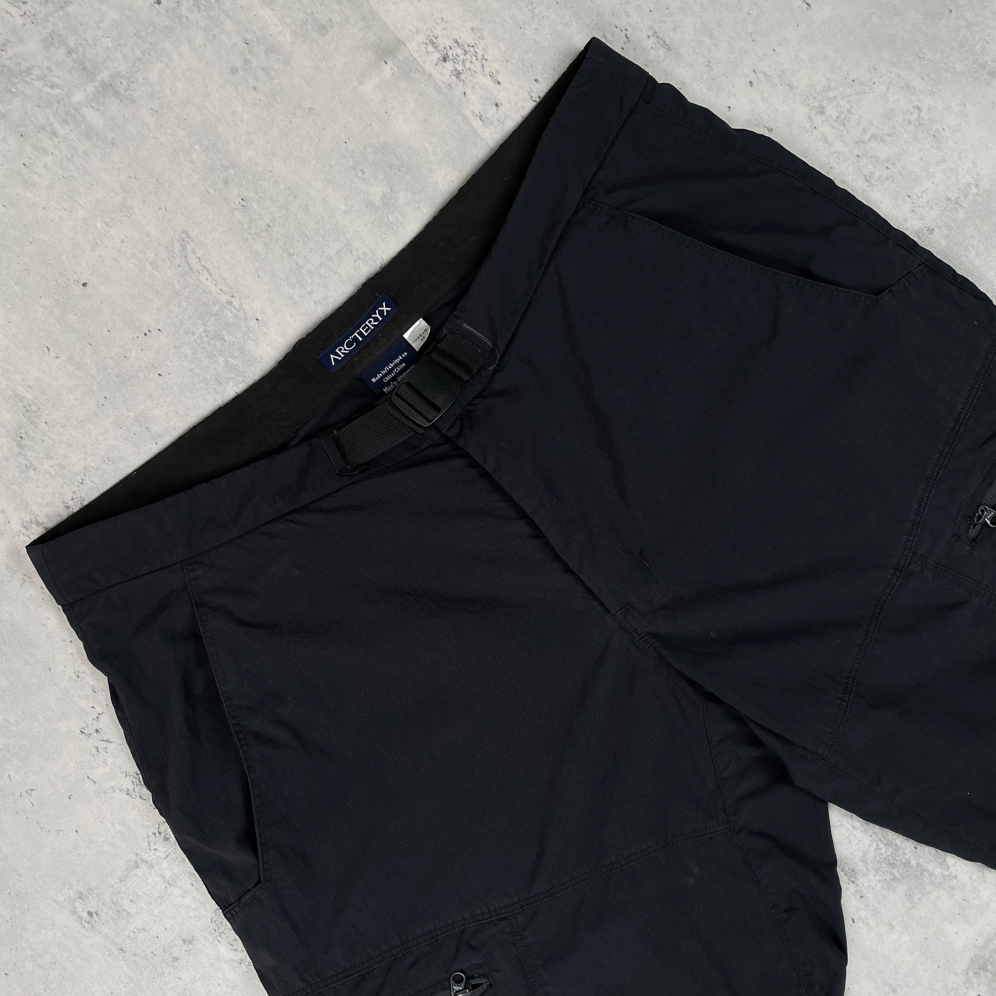 ARCTERYX TRACKPANTS (L)