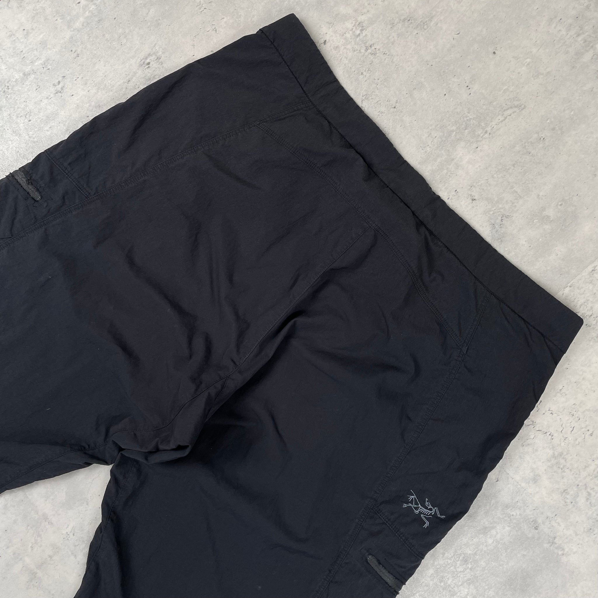 ARCTERYX TRACKPANTS (L)