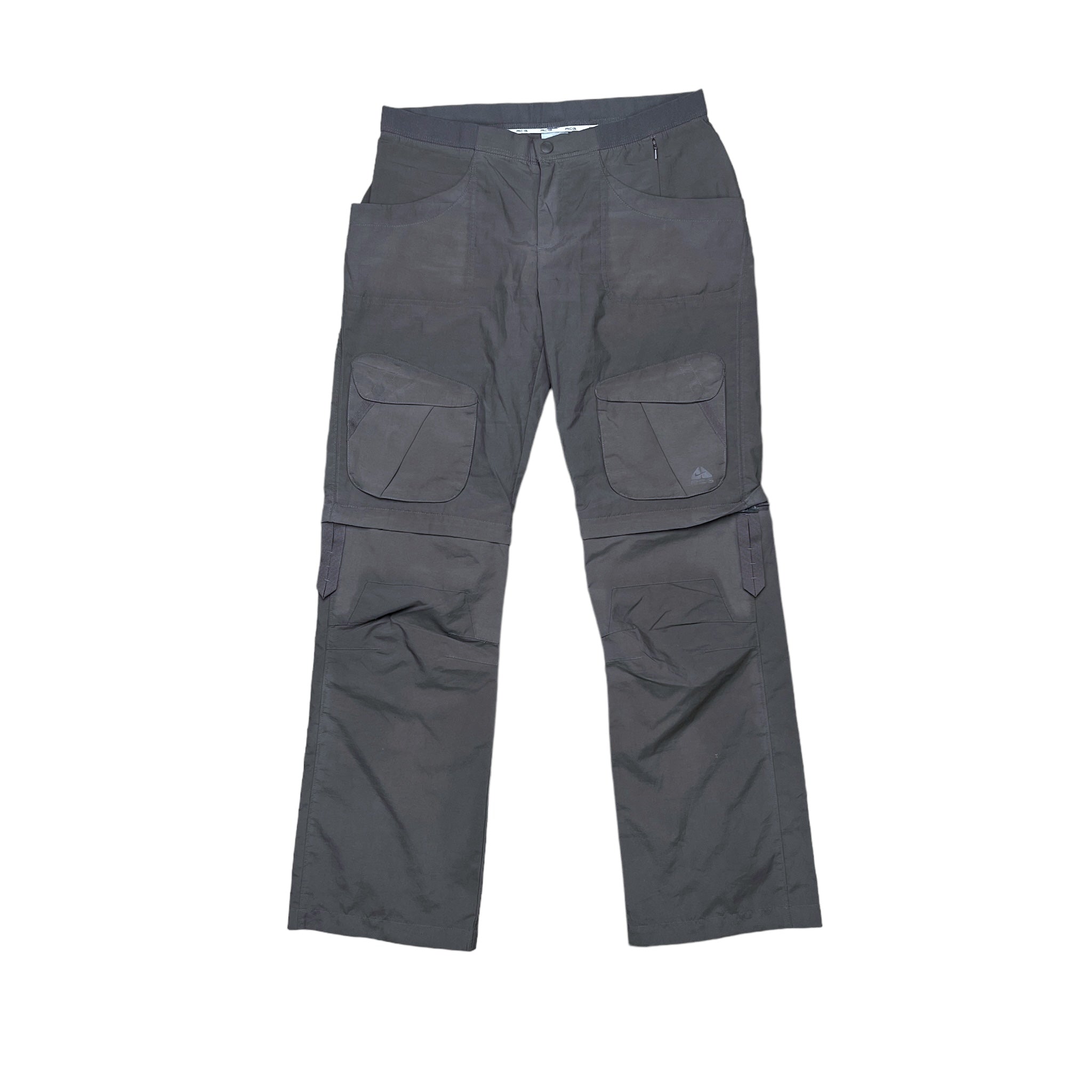 NIKE ACG TRACKPANTS (M)